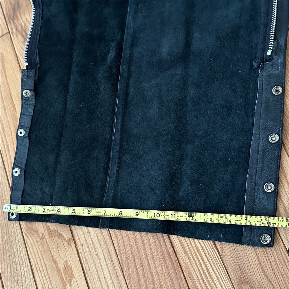 🏍️🔥 EUC Vintage Black Leather Adjustable Chaps motorcycle Bikercore Y2  🏍️🔥 - Picture 11 of 16